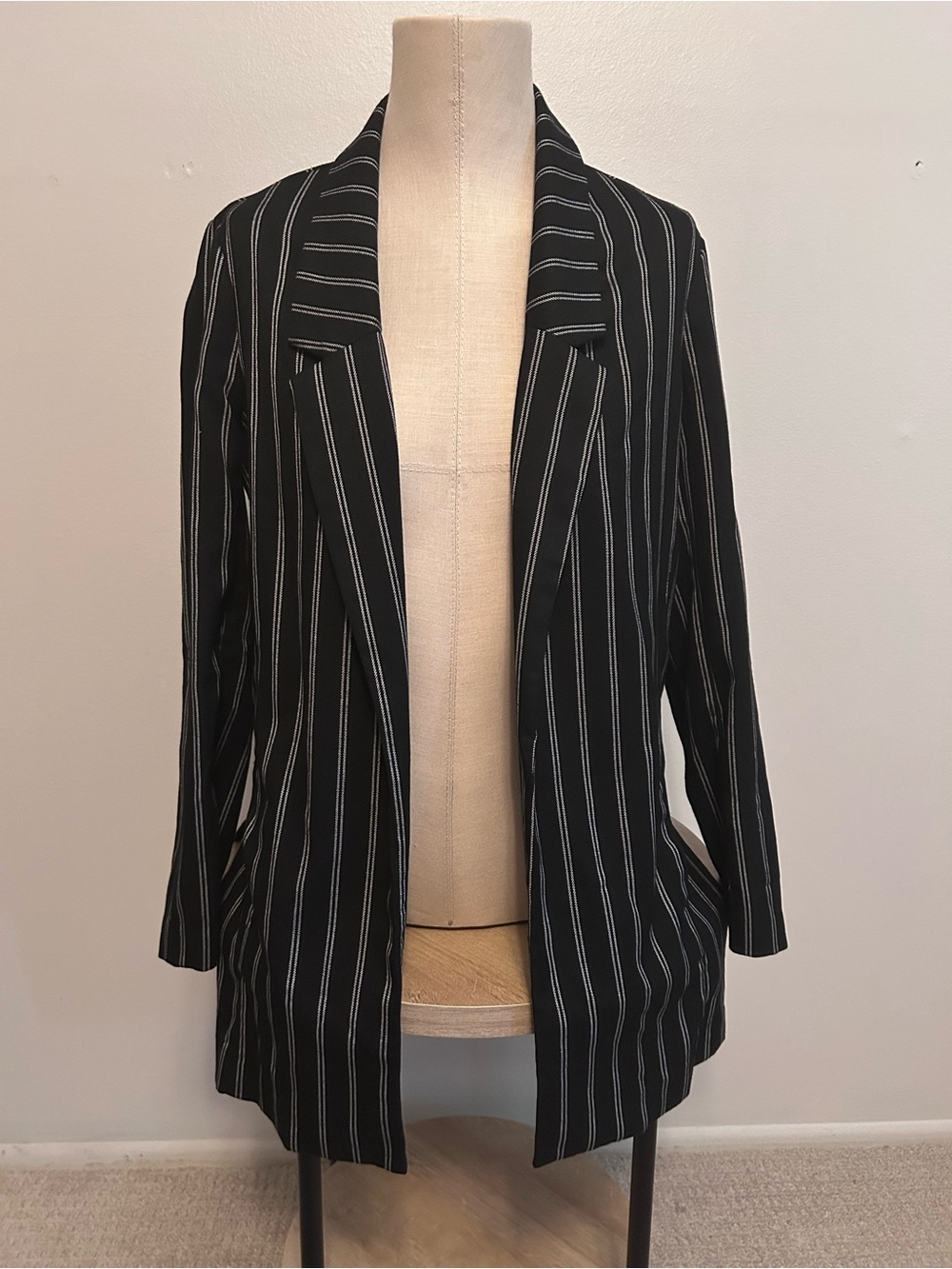 Brand New Stradivarius Black and White Pinstripe Jacket Small